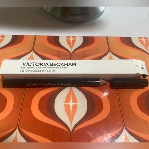 Victoria Beckham Lip Definer in Shade No. 04